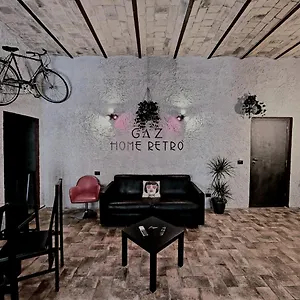 Gaz Retro Apartment