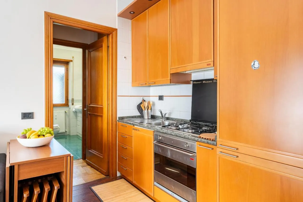 Eashome Eur Mostacciano Bilocale Adiacente Ifo Rome Italy