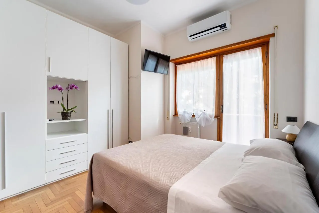 Apartment Eashome Eur Mostacciano Bilocale Adiacente Ifo Rome Italy