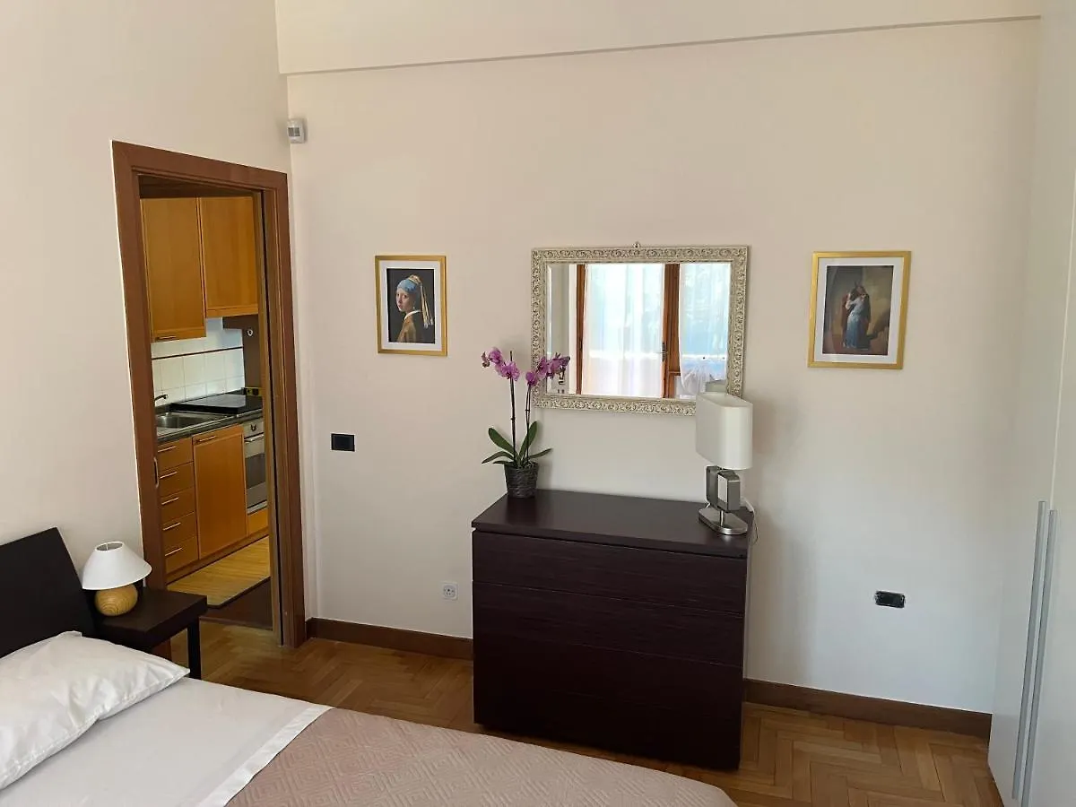 Apartment Eashome Eur Mostacciano Bilocale Adiacente Ifo Rome